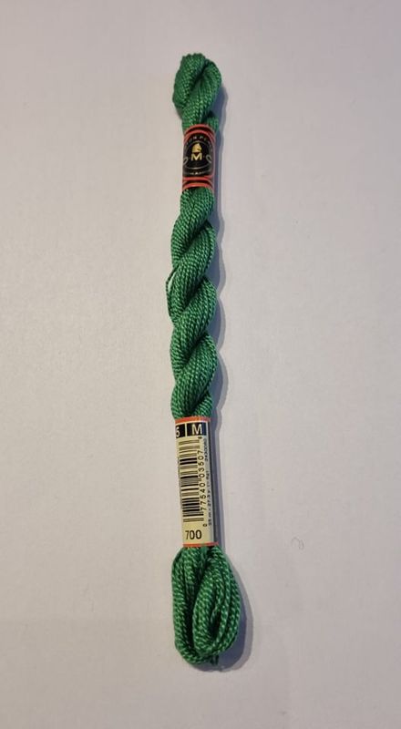 DMC perlegarn No.5 700