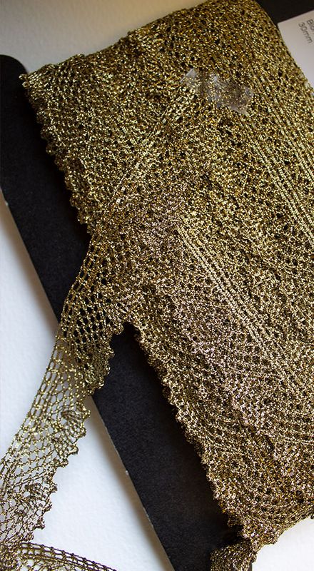 Blonde kniplet metall 30mm gull