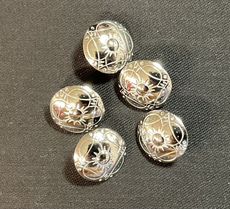 Tinnknapper 4- kløver Ulvik lys 19 mm 