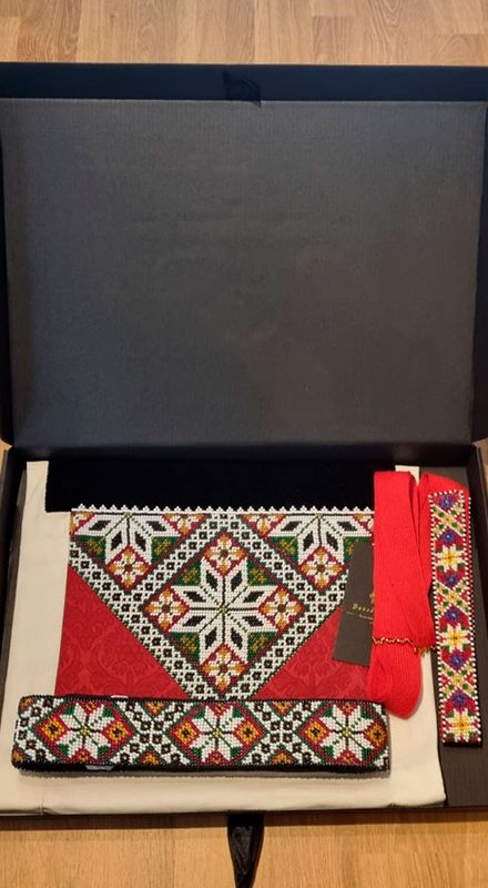 Oppbev./gaveeske til bringeduk/belte