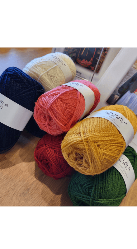 Bunadstrikk strikkepakke modell 